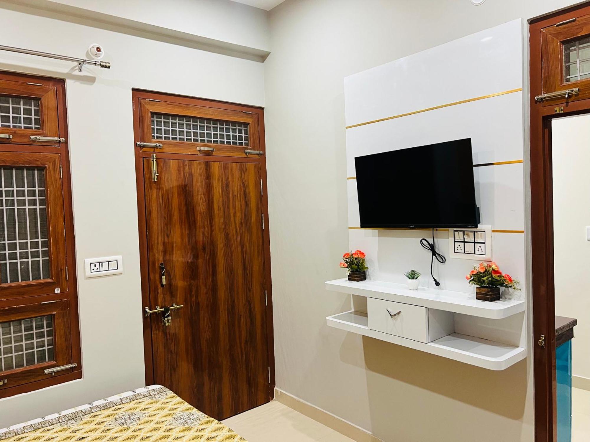 Sg Home Stay Ayodhya Exterior photo